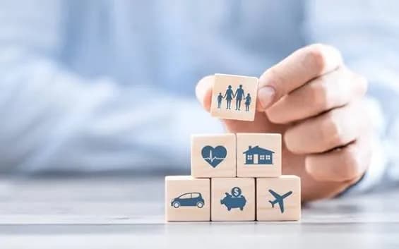 Ngành Bảo Hiểm: Bức Tranh Tài Chính, Mô Hình "Doanh Thu Kép" Và Triển Vọng Đầu Tư